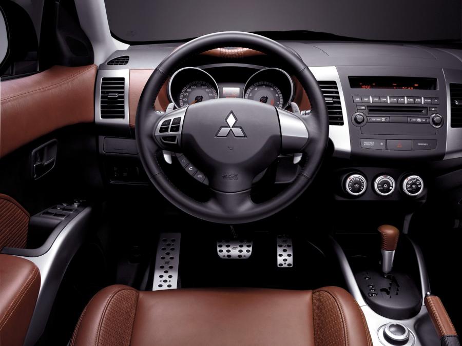  Mitsubishi Outlander RPM XL 2008 года  (фото 3 из 6)